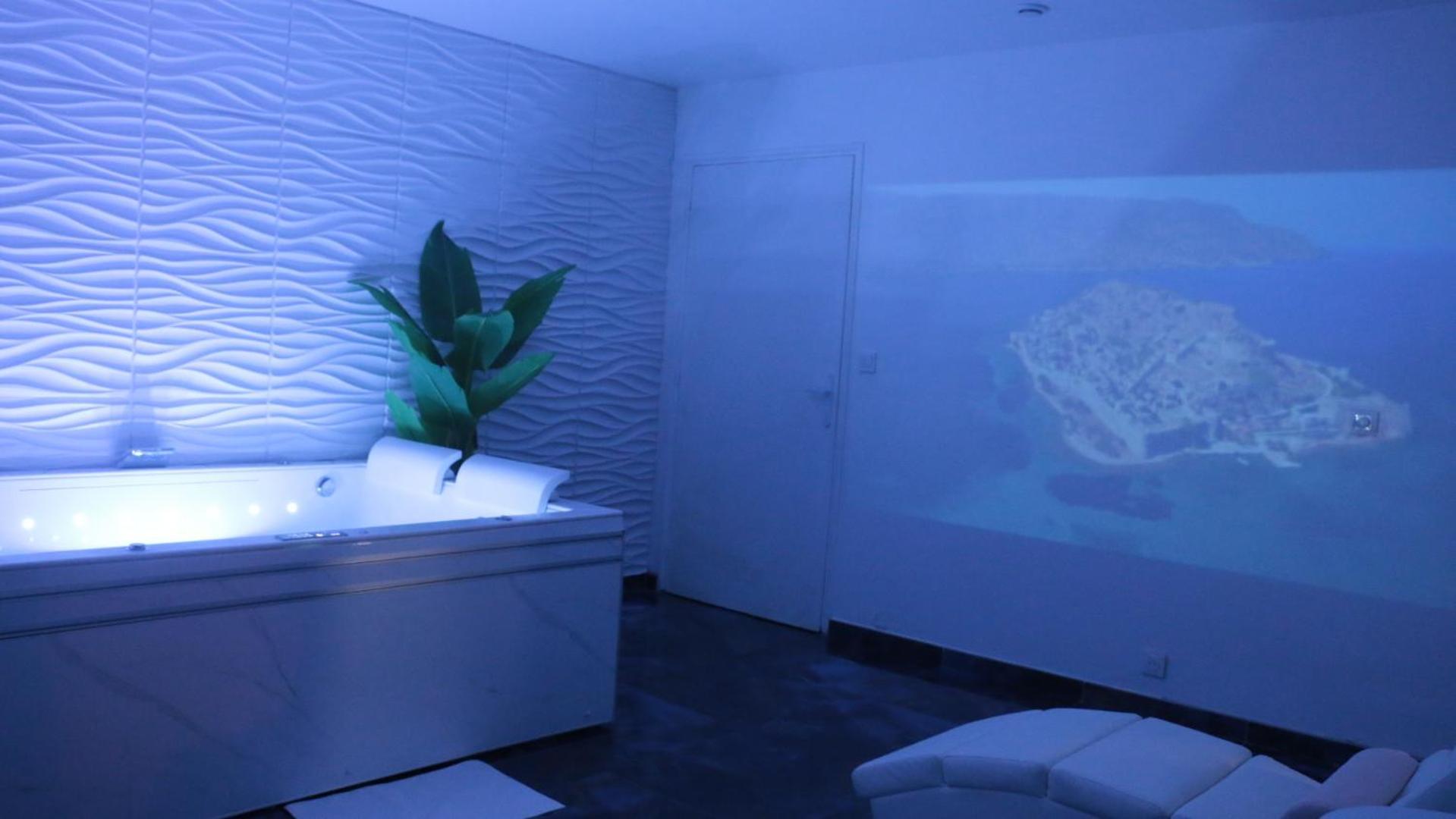 Dima Suite Jacuzzi Privatif Vedene Exterior photo